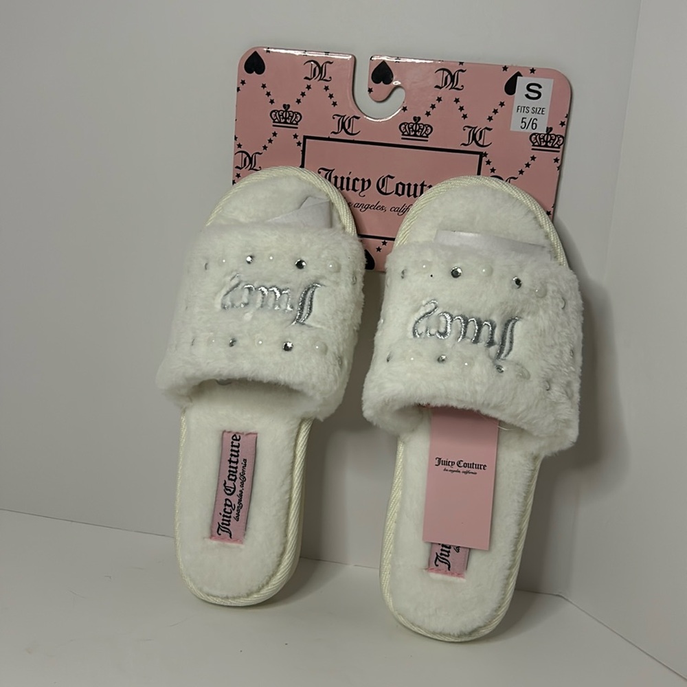Juicy Couture Slippers